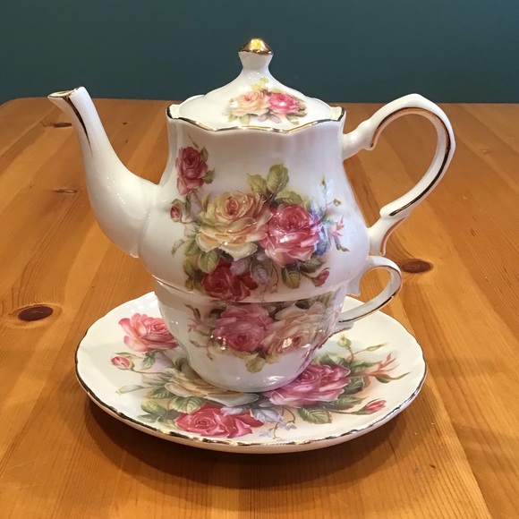 GRACE’S TEAWARE TEA FOR ONE ENGLISH ROSE GARDEN TEAPOT CUP SAUCER - Picture 2 of 10
